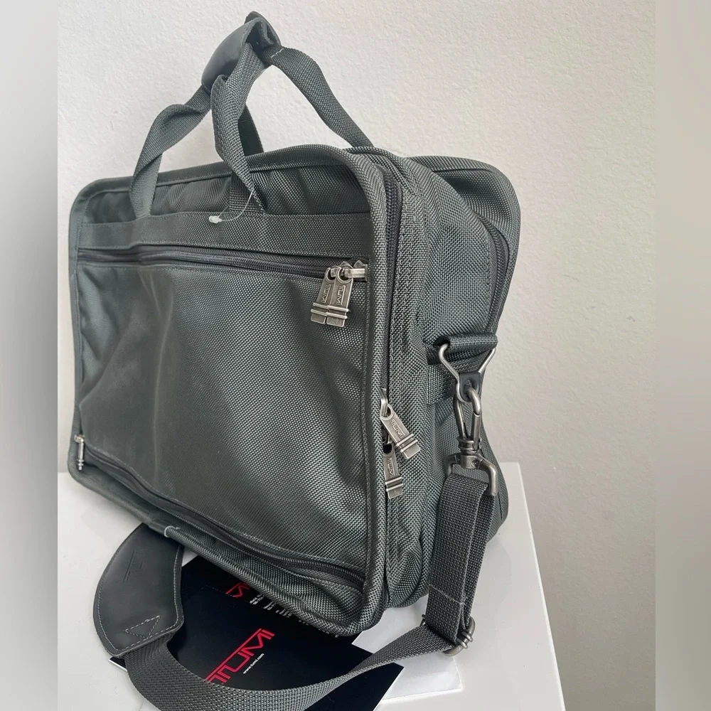 Tumi Deluxe Travel Bag Army Green NWOT